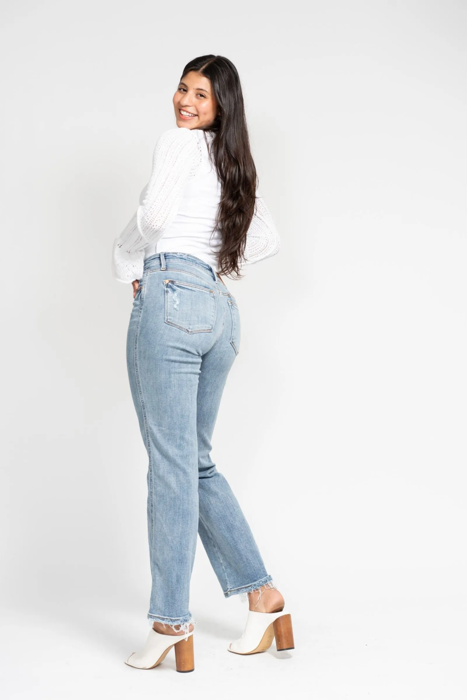 Judy Blue Nia Mid Rise Cell Phone Pocket Dad Jean